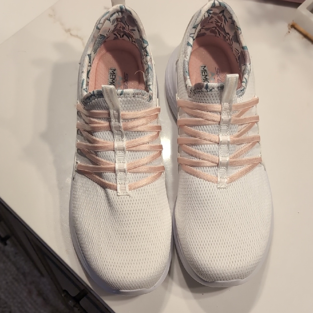Brand New Women's Skechers